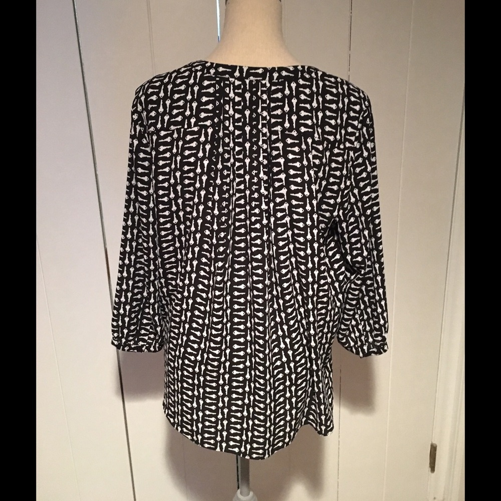 NYDJ Lovely Black/white Blouse! - Picture 2 of 3